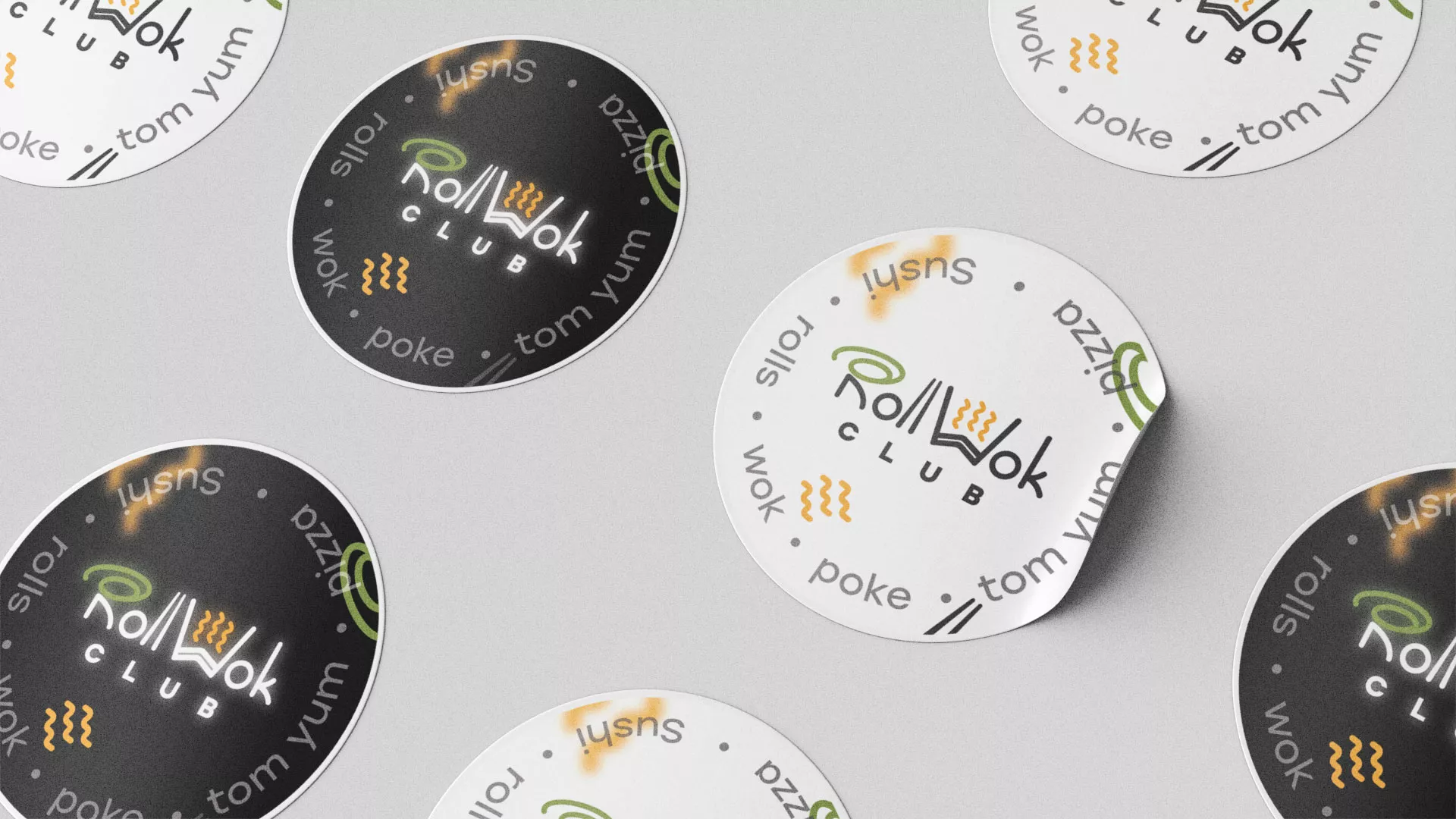 Разработка наклеек для суши-бара «Roll Wok Club» в Зеленогорске